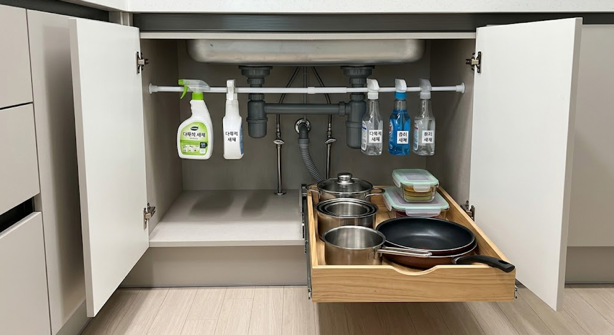 싱크대 아래 공간을 살려서 제안한 이미지