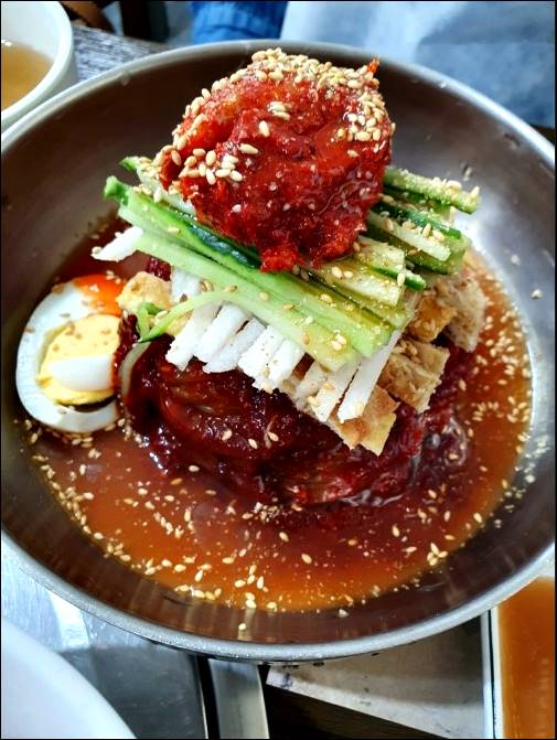 진주냉면산홍 본점 비빔냉면
