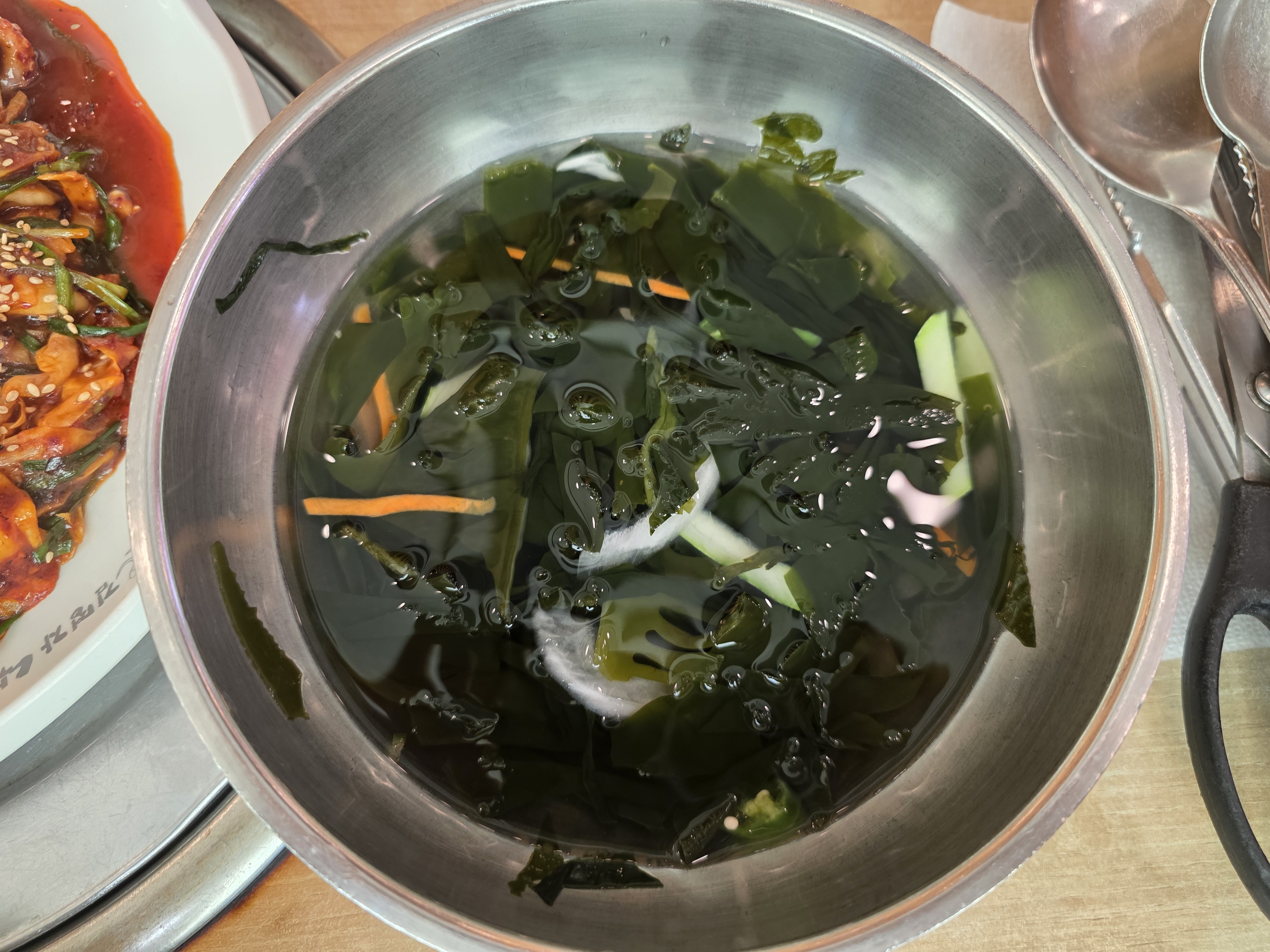 김명자낙지마당 낙지볶음과 함께 나오는 오이미역냉국