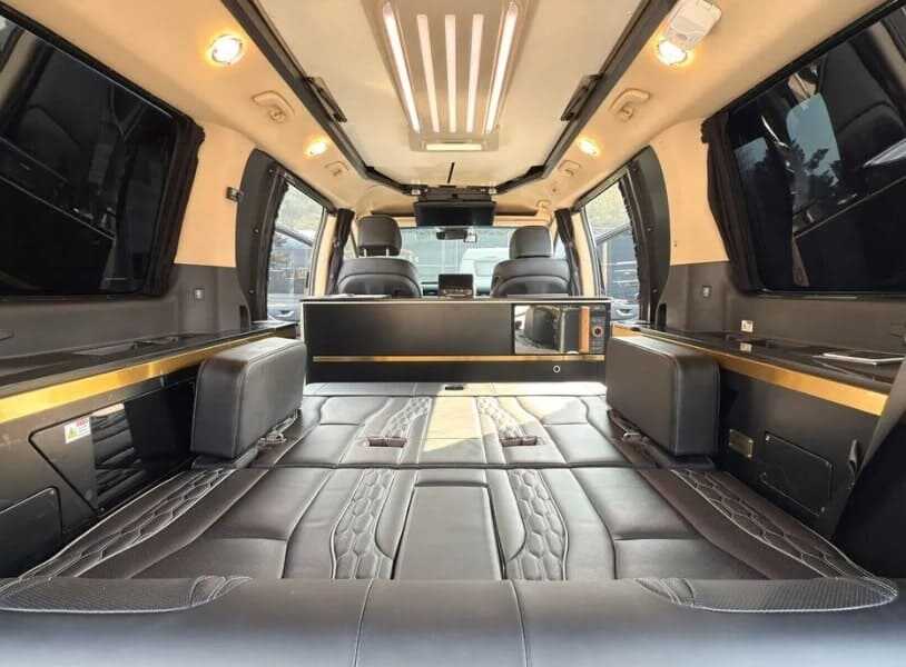 현대 스타리아 캠핑카 인테리어 평탄화 한 모습