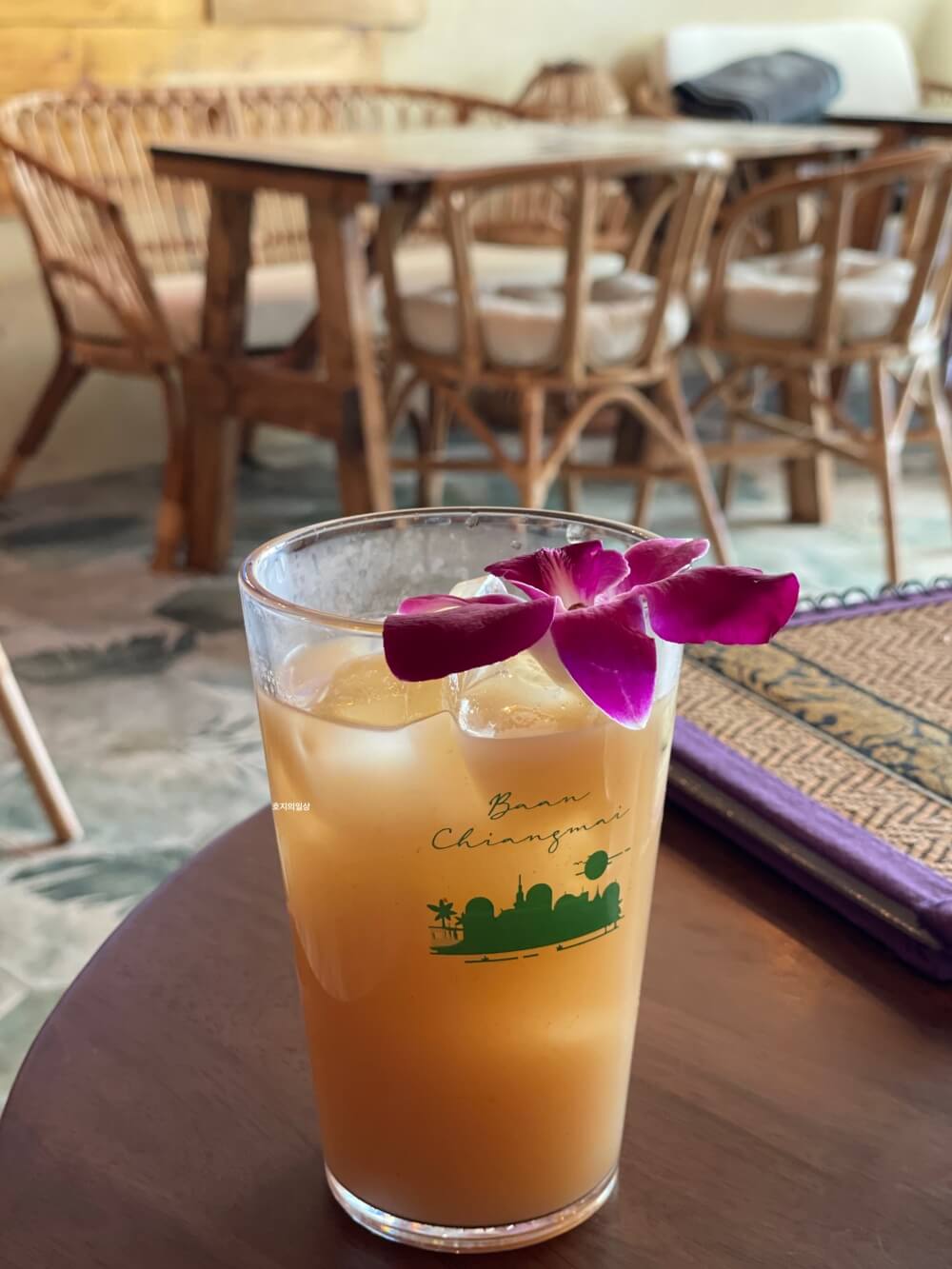 수원 태국 음식 맛집 반치앙마이 광교 - 파인애플 주스