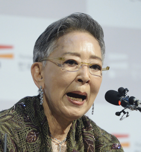 김지미 기자회견