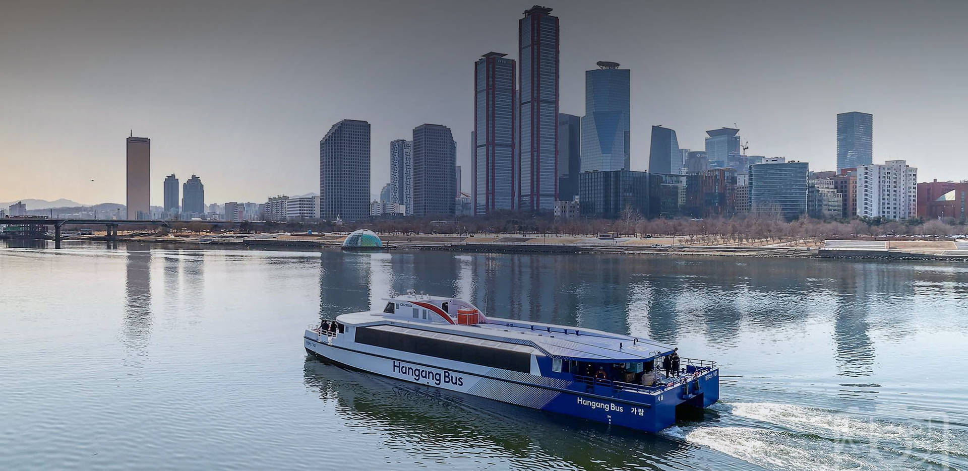 한강버스 이미지 삽입