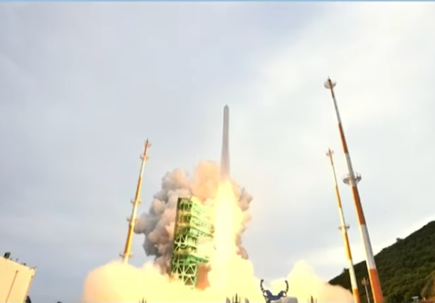 지상 관측용 위성