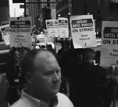 노란봉투법이 보호하는 시위에 참여한 사람들