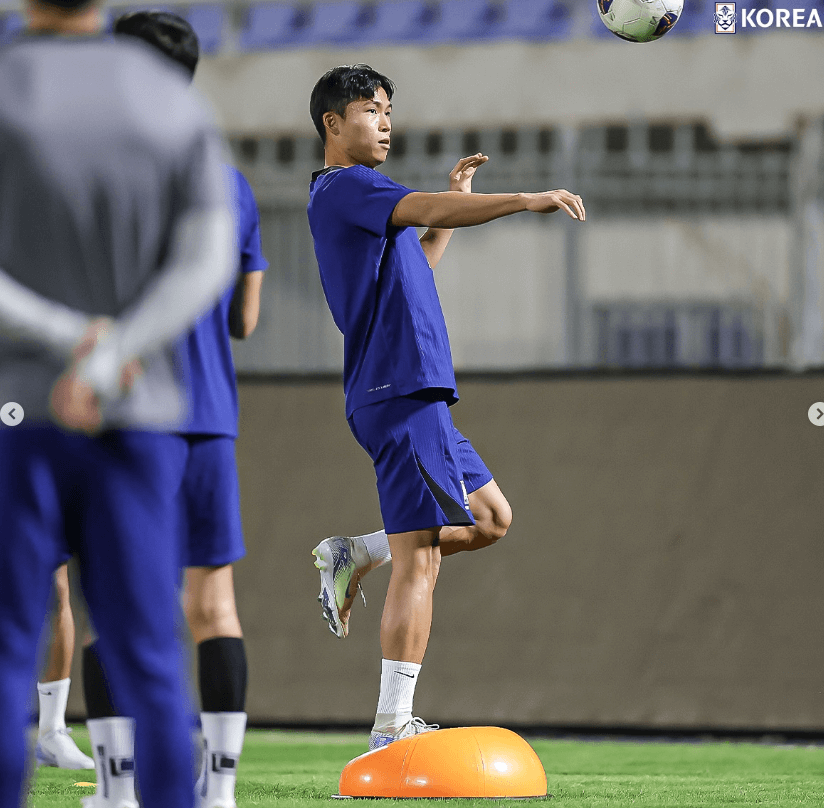 쿠웨이트전 무료 중계 경기 일정과 관련하여 훈련중인 대표팀 선수