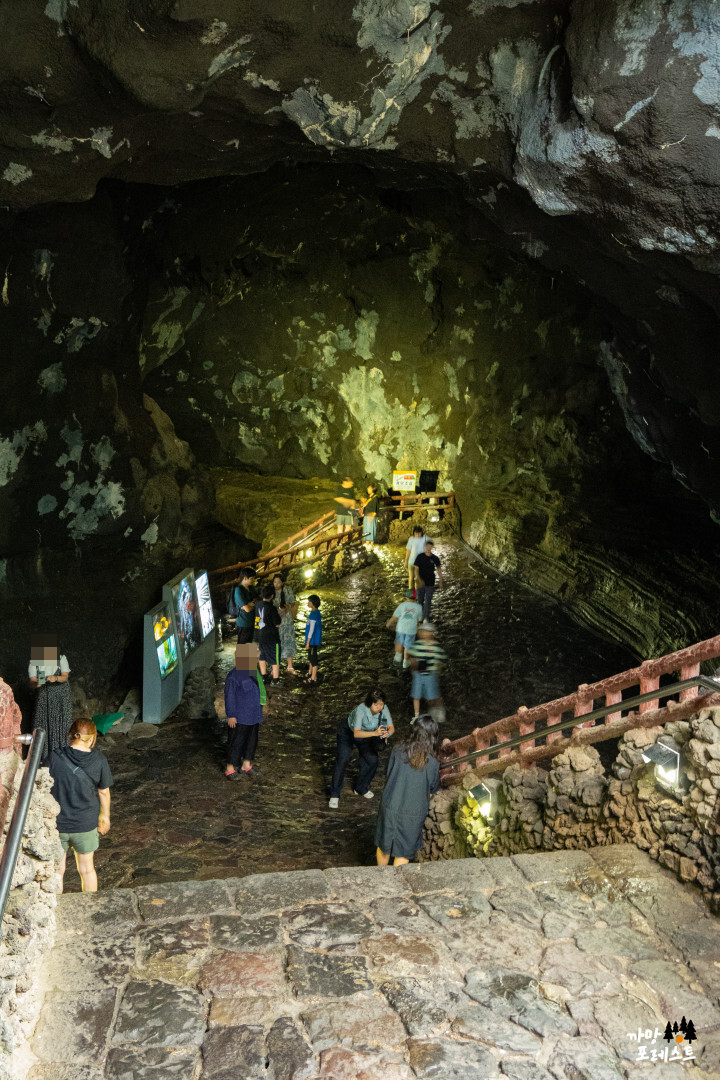 제주 만장굴 내부