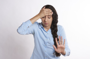 편두통 원인 증상 약 치료방법 생활습관