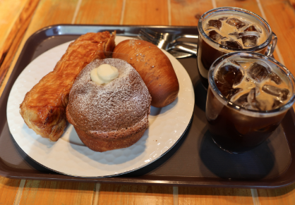 콜마르브레드 본점 : 끼리 바나나와 뉴욕 치즈타르트로 유명한 제빵 명장의 정통 빵집