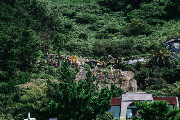 폐도시와 같은 서울 을지로 골목의 밤― 감성의 폐허를 걷다