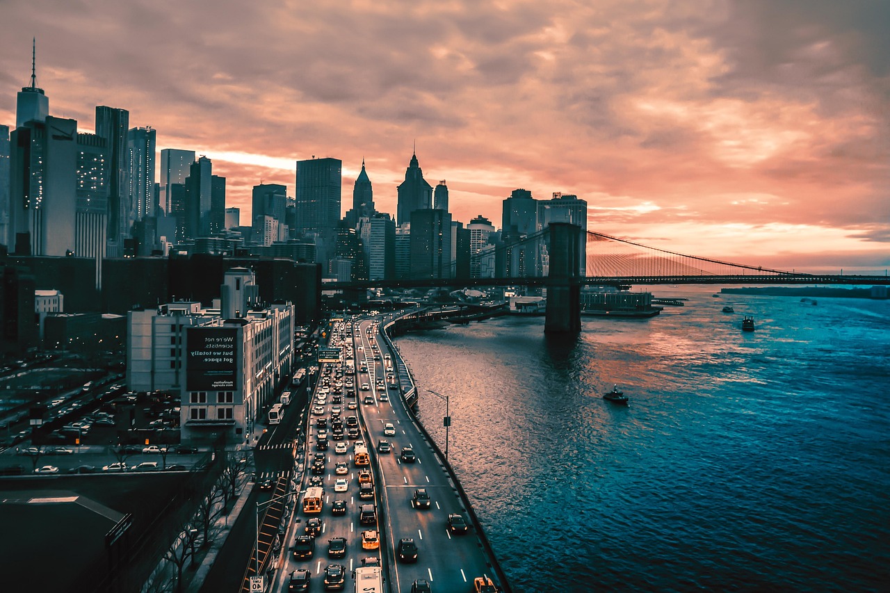 공연과 사회 변화의 관계로 살펴보는 무대 예술이 시대를 반영하고 움직이는 방식