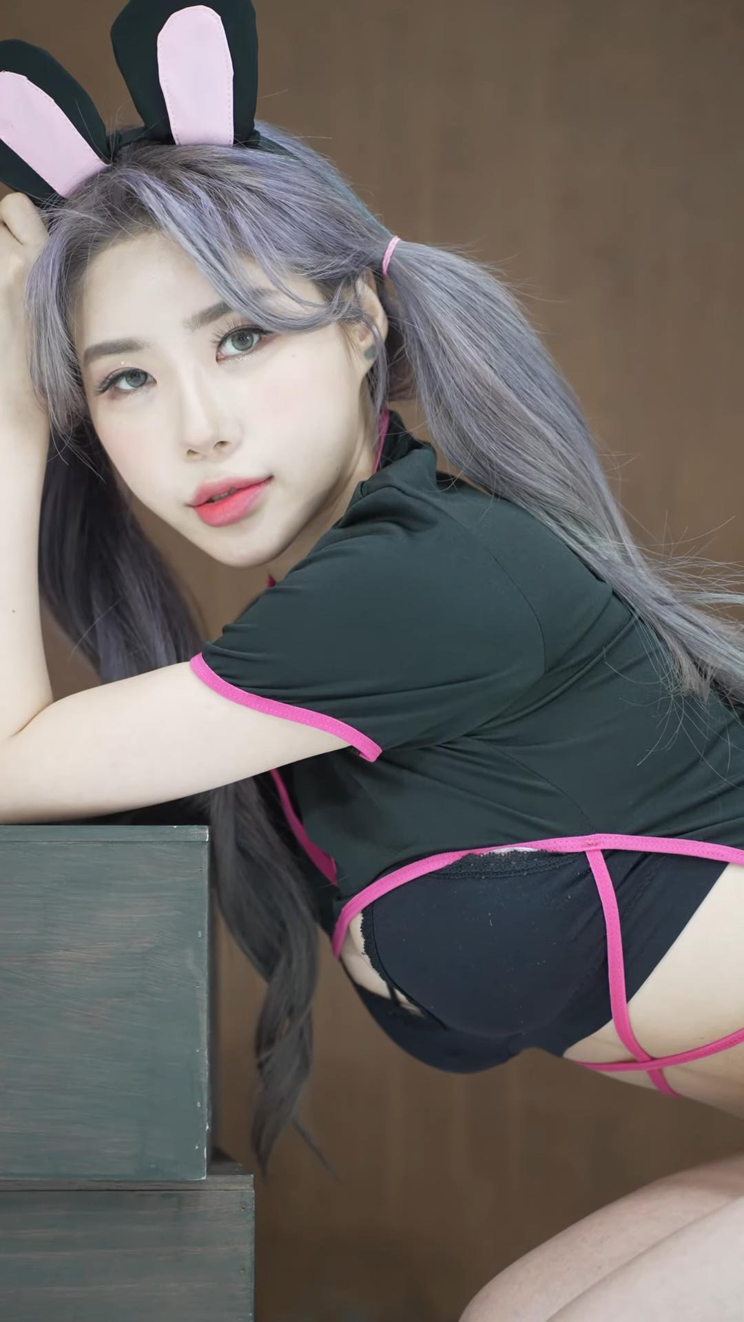 플윗미 맴버 다야 볼륨 넘치는 바니걸 의상