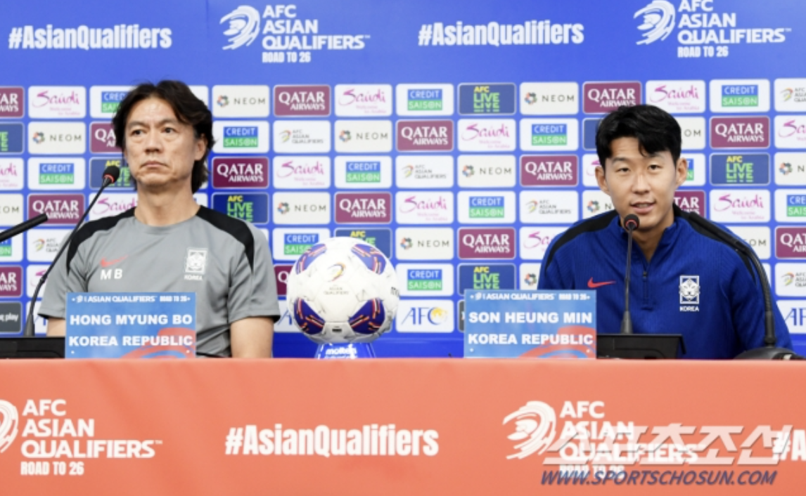팔레스타인전을 앞둔 4일 홍명보와 손흥민 기자회견