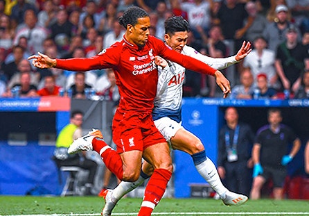 최고 수비수인 반 다이크의 사진