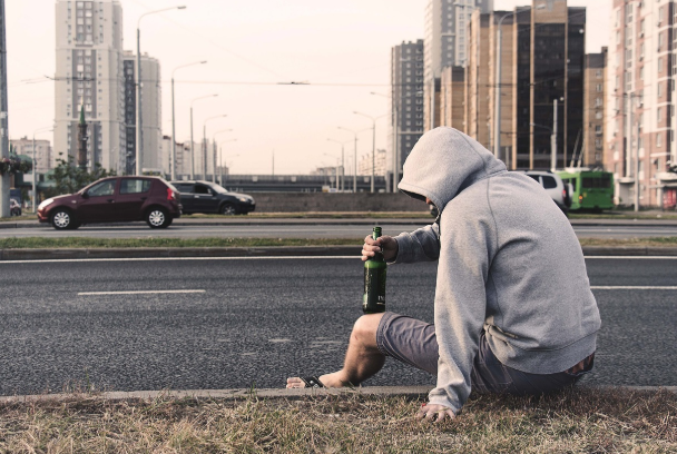 알코올 중독과 관련된 사진