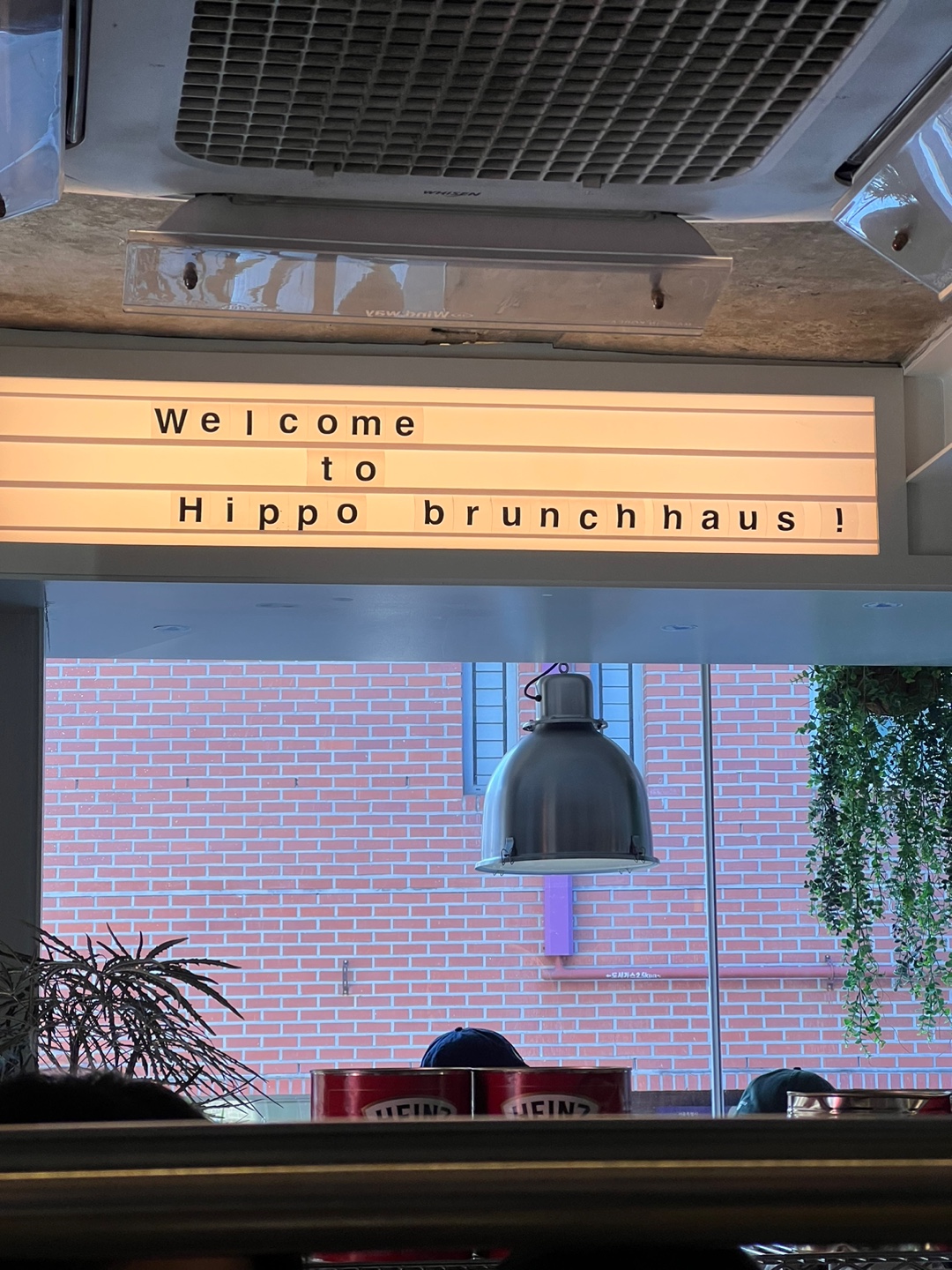 히포 브런치하우스 연남동 끝남동 경의선숲길 블루리본 브런치 카페 HIPPO BRUNCH HAUS