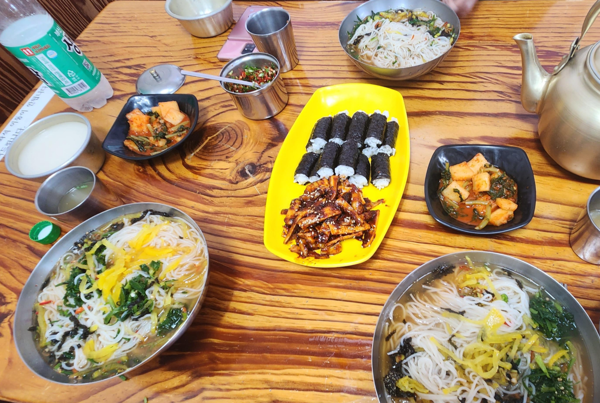 대동장터국수집에서