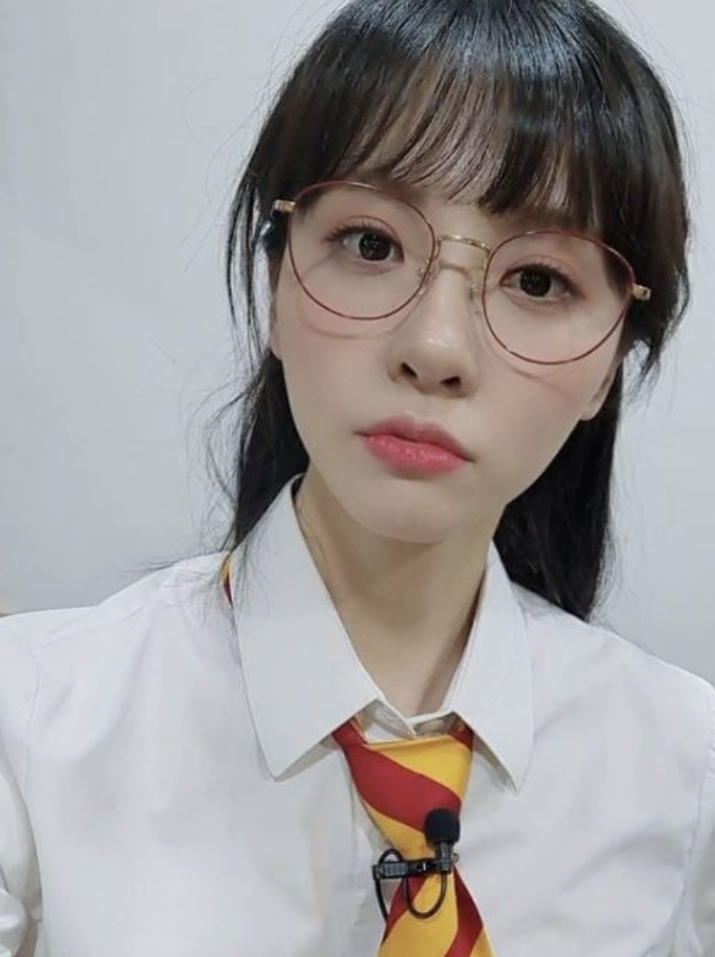 김민아 셀카