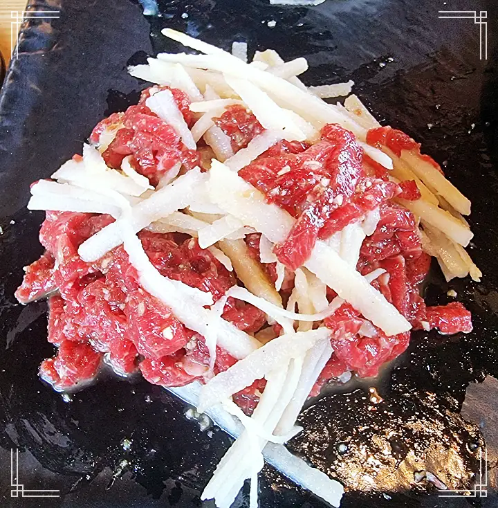 진심 가득 건강 담은 맛 은평 응암 맛집 추천 생방송투데이 뭉티기 덩어리 육회, 소고기 숯불구이, 곰탕떡국 일주일에 이틀만 먹을 수 있는 한우 오늘방송 맛있GO 싸다GO 맛집