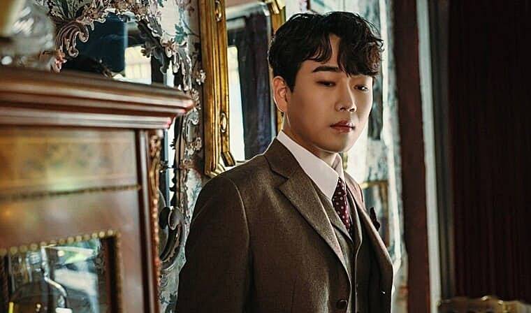 가수-황영웅