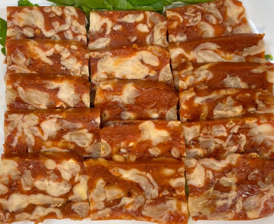 접시에 올려져 나온 6시내고향 충주무학시장 닭발편육