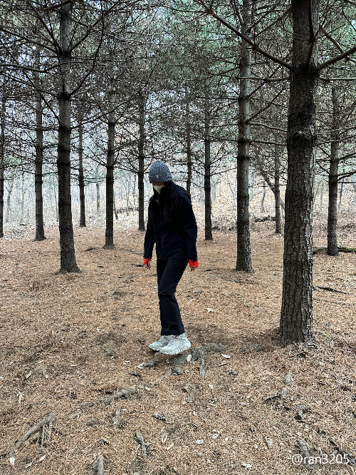트라이포드 미드를 신고 등산 가서 찍은 내 사진