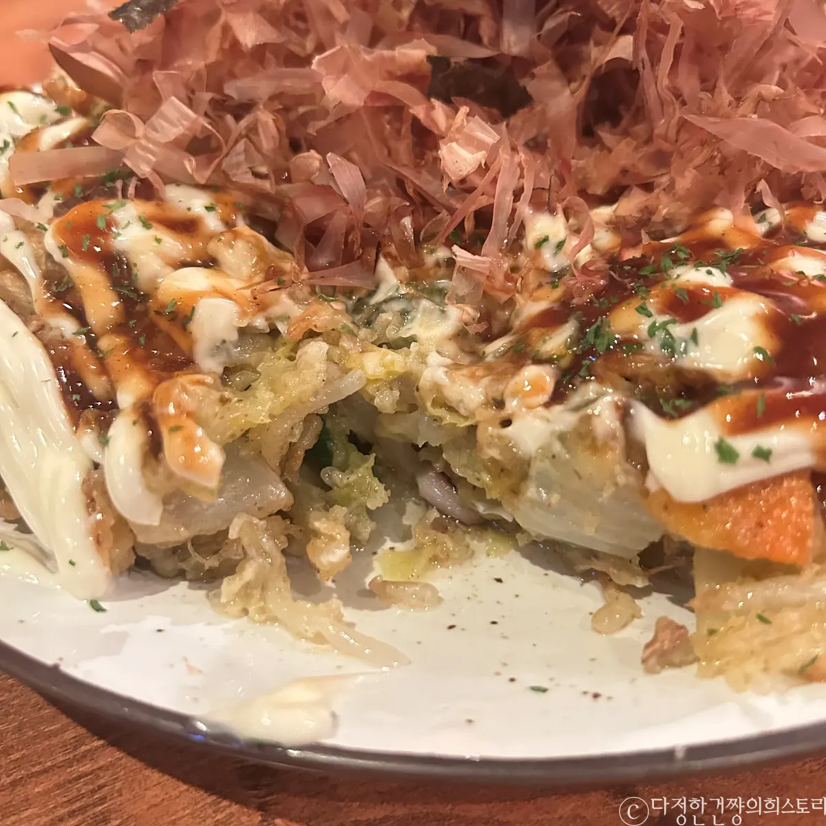 강남역-4번-출구-이자카야-추천-맛집-오꼬노미야끼-접사