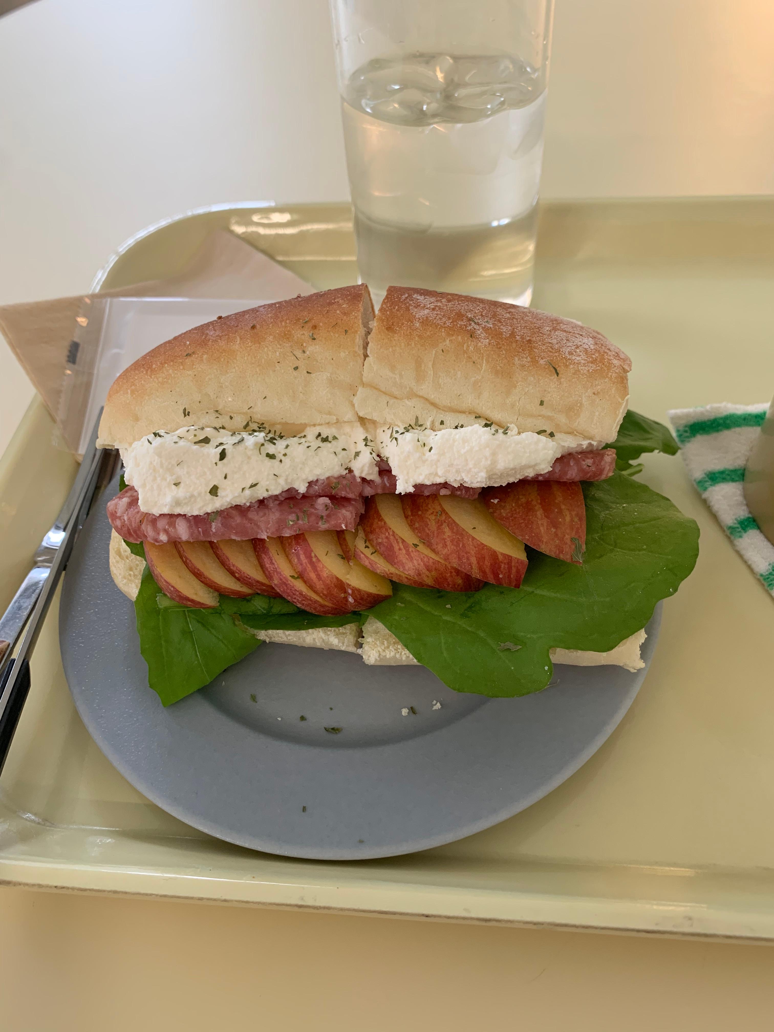 네이비카페-리코타샌드위치