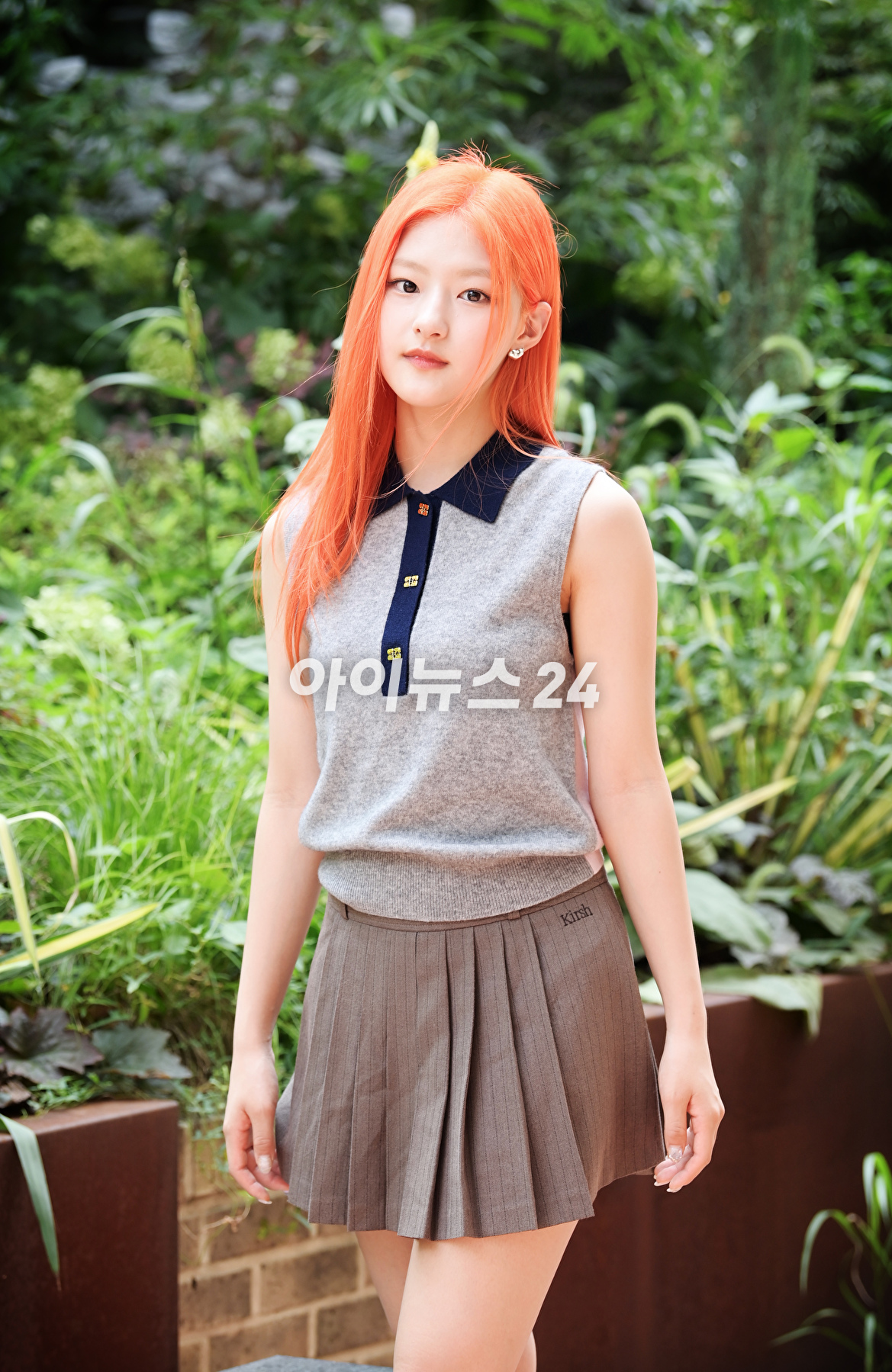 그룹 키스오브라이프(KISS OF LIFE) 하늘이 14일 서울 마포구 상수동 인근에서 진행된 조이뉴스24와의 인터뷰에 앞서 포즈를 취하고 있다. [사진=정소희 기자]