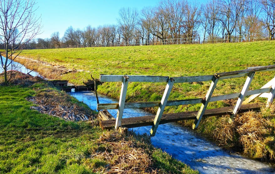제방에 대한 설명