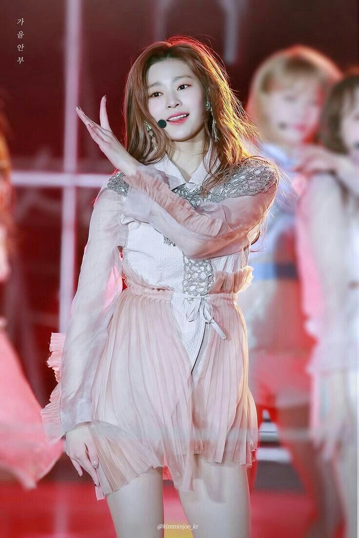 아이즈원 김민주 최애사진