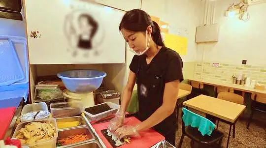 서민갑부 마포 망원시장 분식 빨간 국물의 떡볶이와 노릇한 튀김 대파 된장 김밥 연 매출 10억 원 김송이 방송 정보