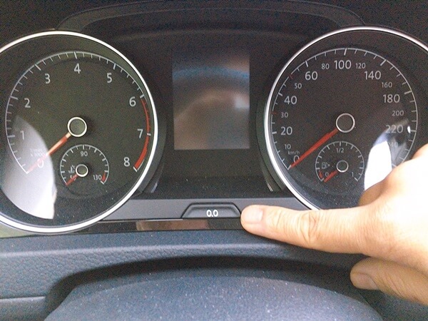 폭스바겐-골프-정기점검-오일리셋