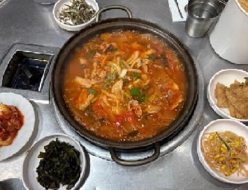 해방촌돼지두루치기