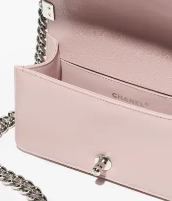 샤넬-보이백-스몰-라이트핑크