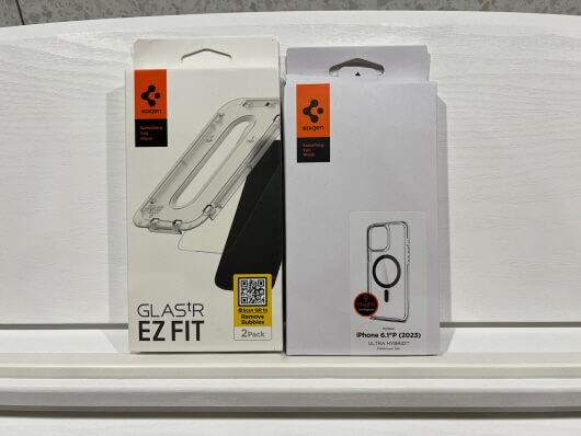 슈피겐 맥세이프 케이스와 강화유리 세트