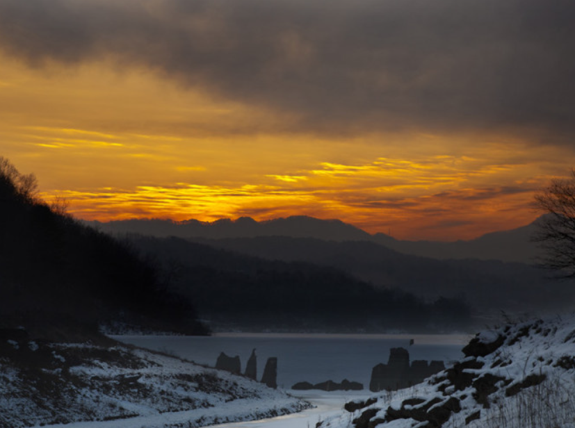 파로호 일출 이미지