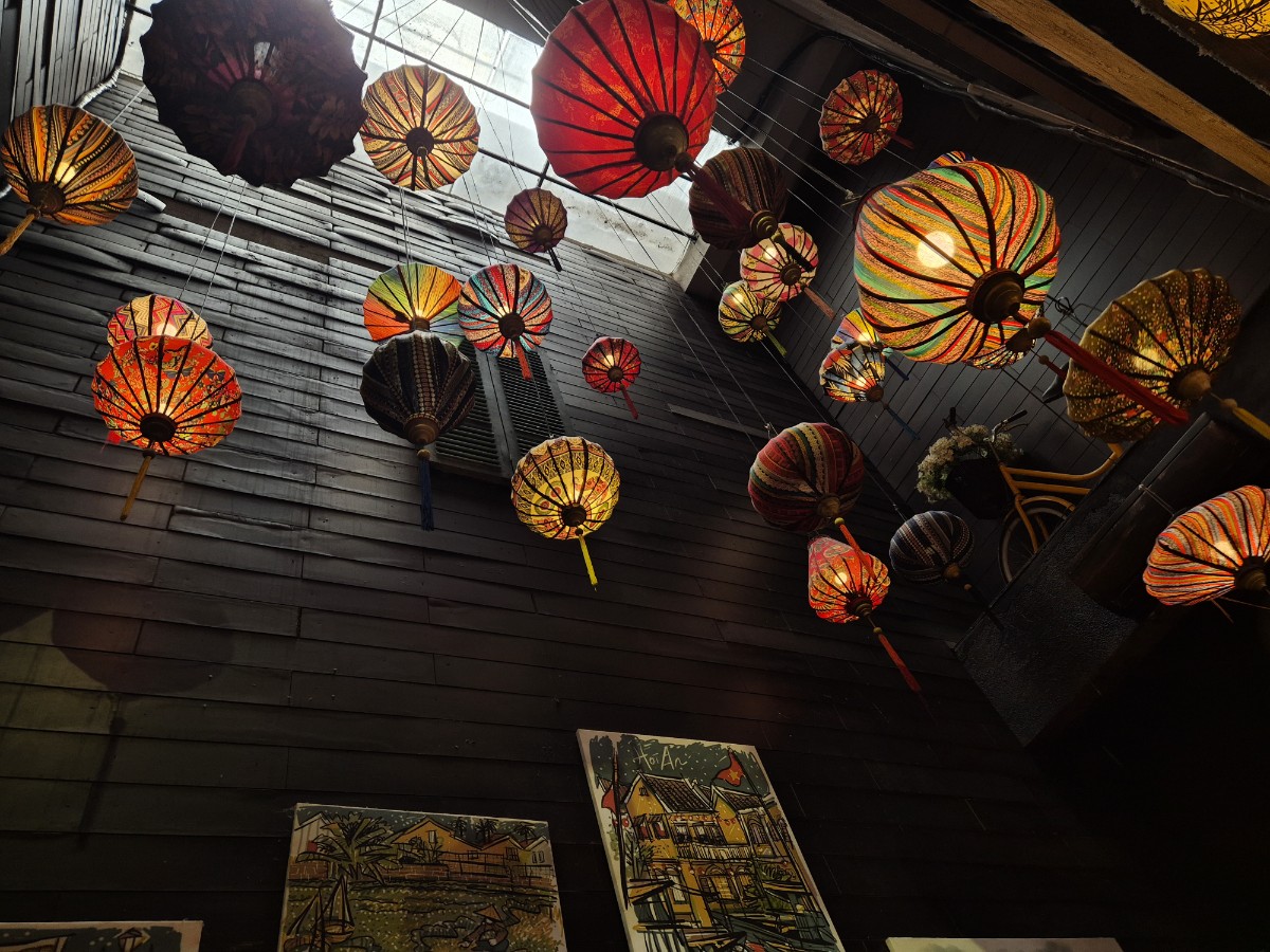 읏 띠크 카페(UT TICH)