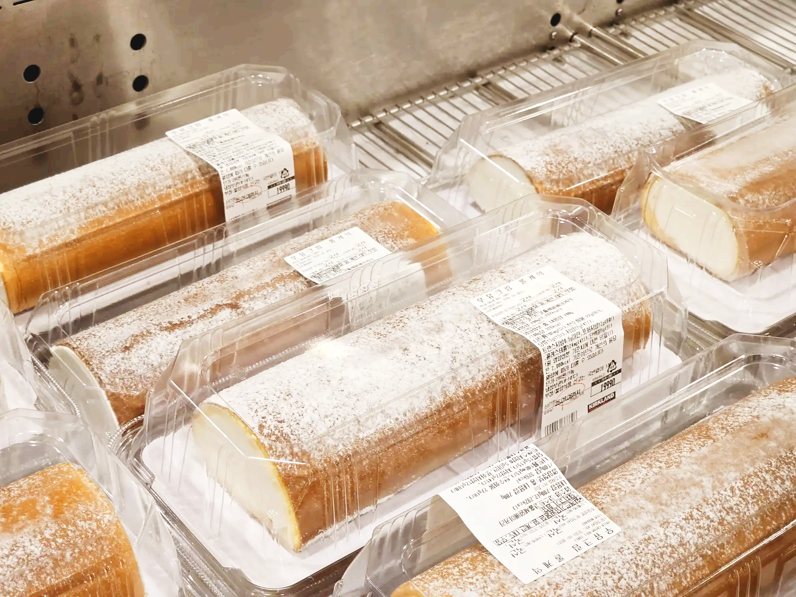 코스트코 우유크림 롤케익 매대 진열모습