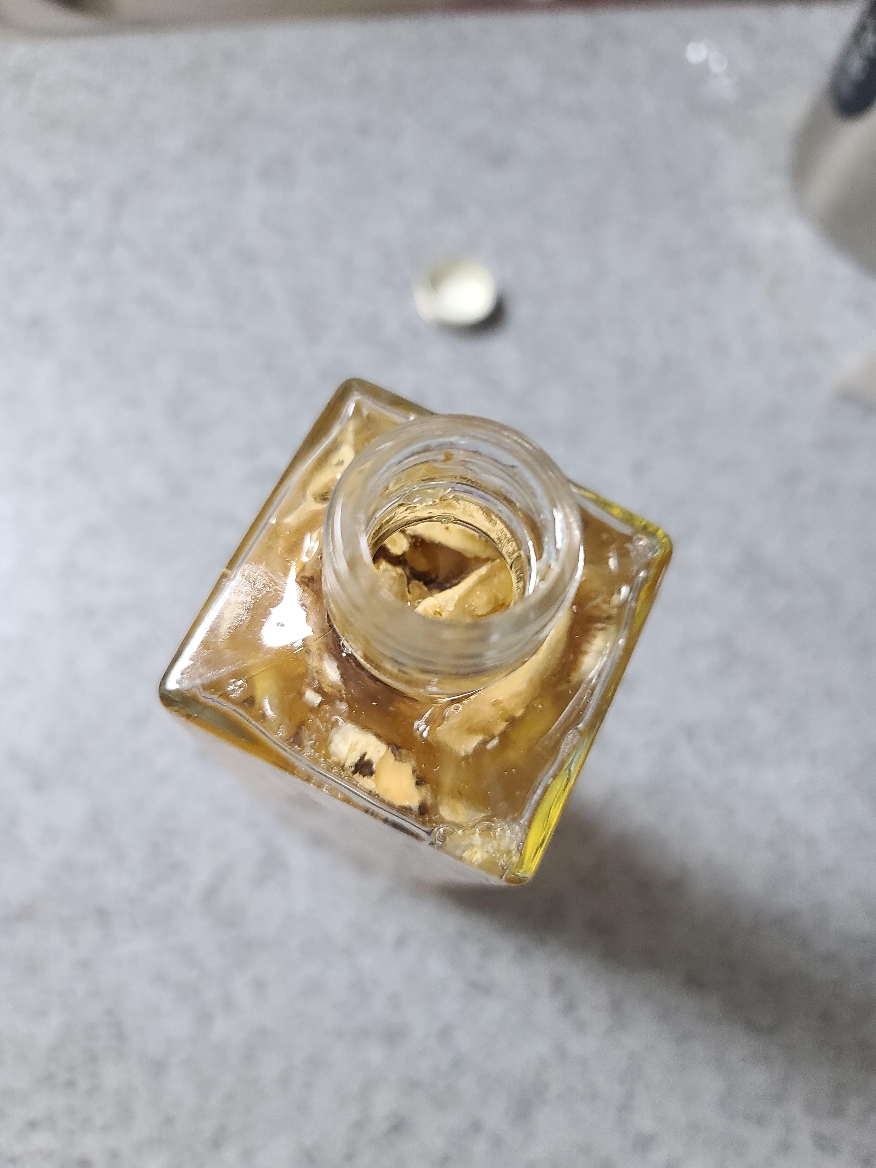 뚜껑을 딴 꿀도라지차 사진 