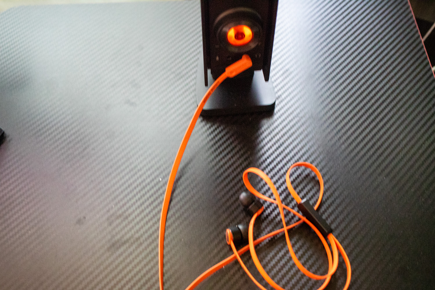 헤드셋 거치대 겸용 브리츠 2채널 USB 스피커 BE-S200U