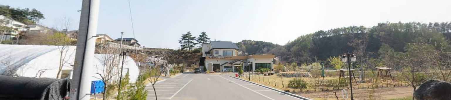 송이버섯 마을 가게 전경