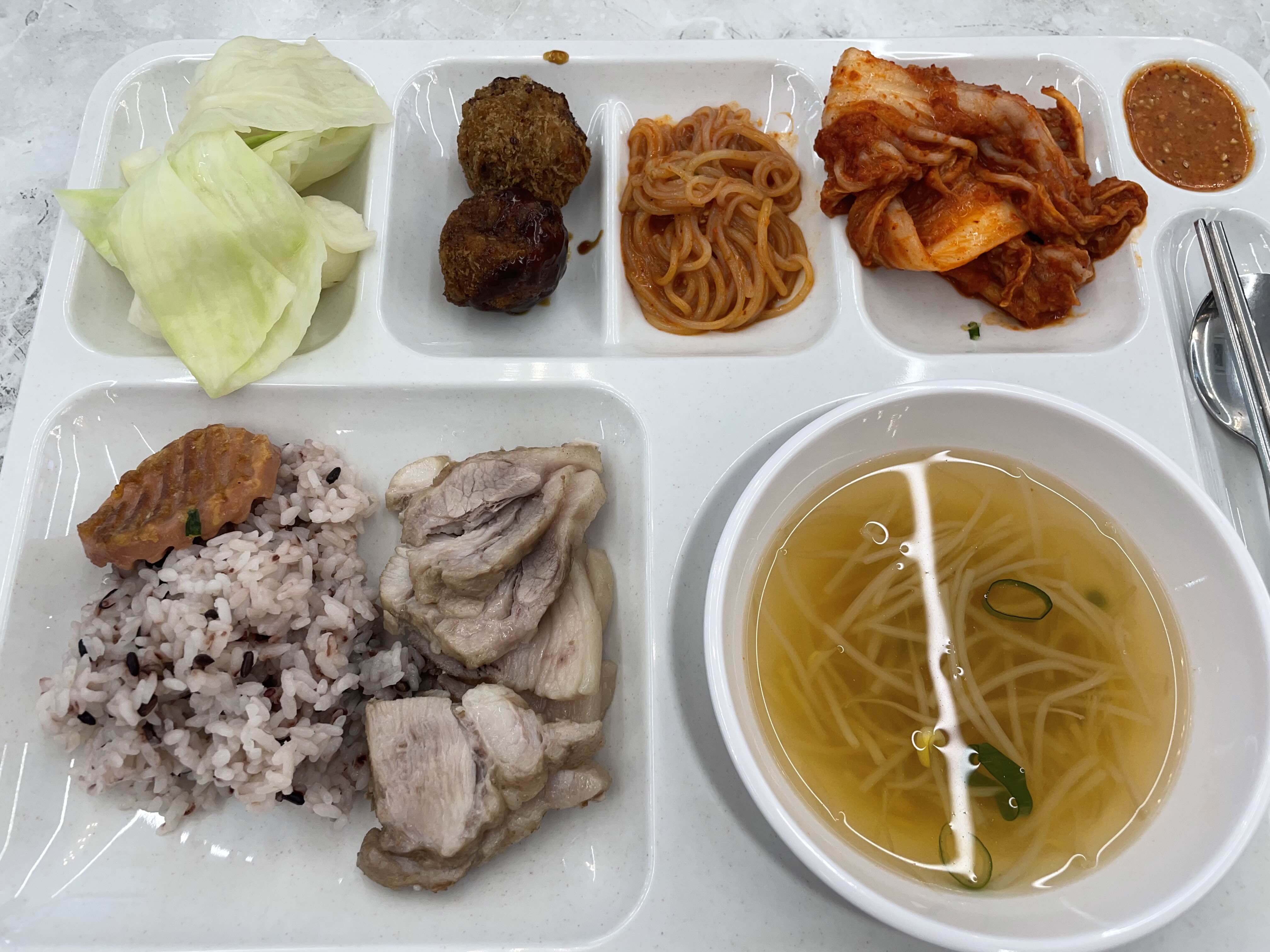 가산어반워크 구내식당 다시봄 메뉴 구성