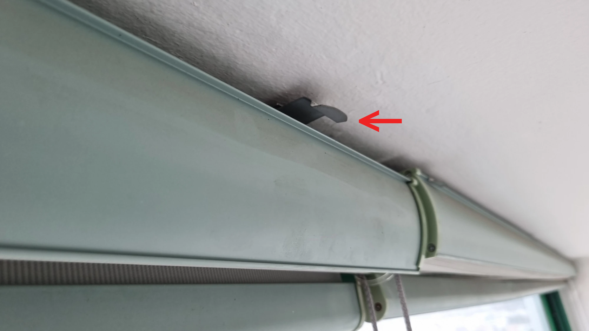 레일 끼우는 방향