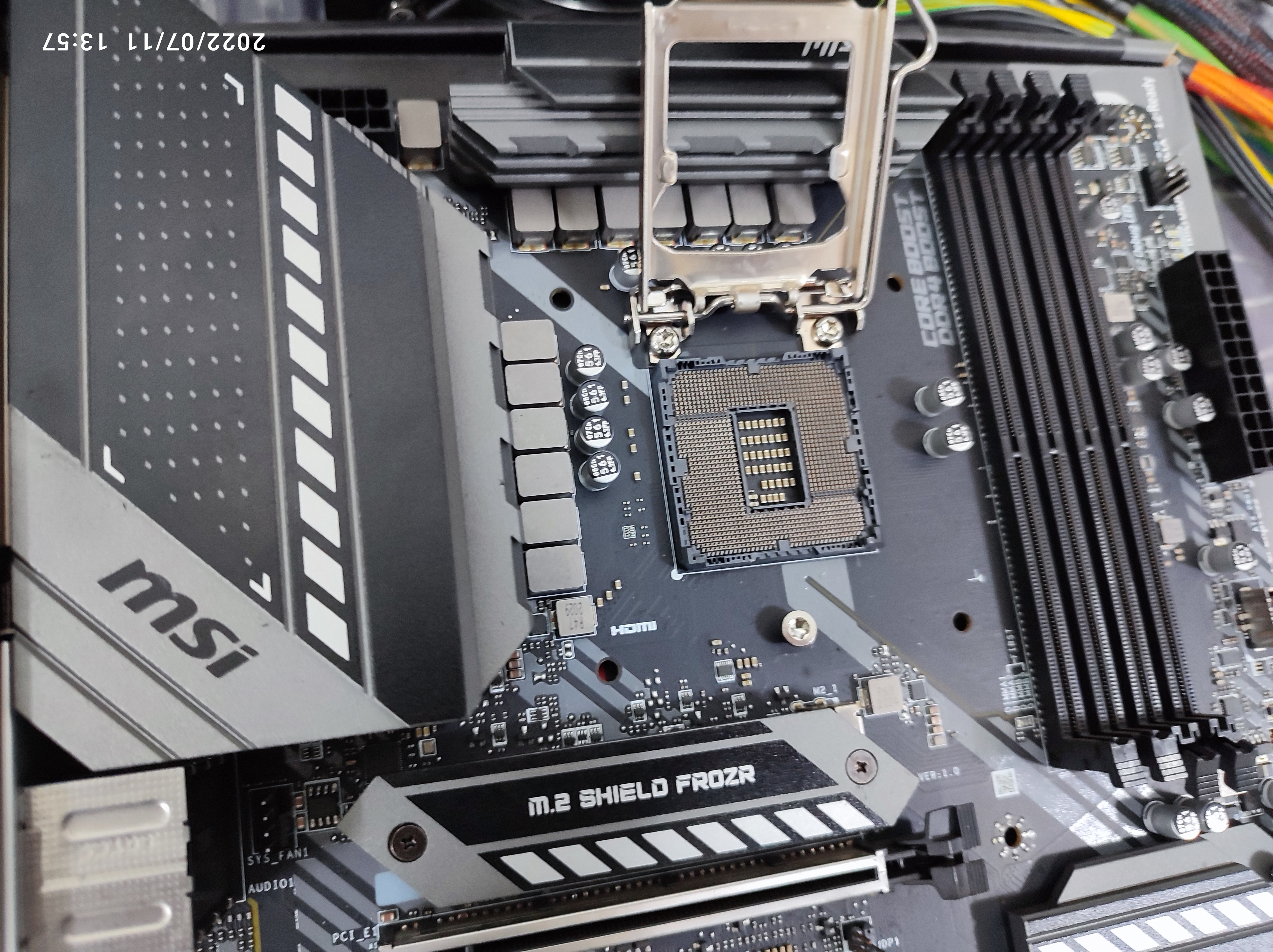 손님 메인보드 유관상으로 점검 중 (2)