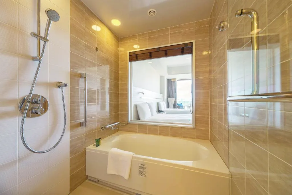 오키나와-힐튼차탄-욕실