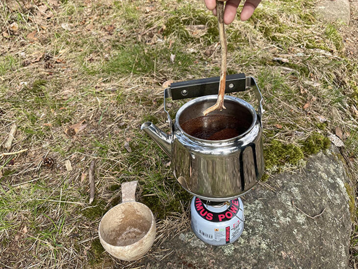 화려하거나 고가의 장비 없이 간편하게 즐기는 커피
