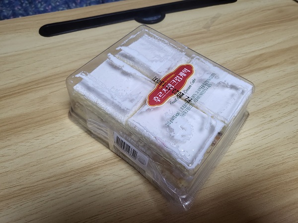 CU편의점 후르츠생크림케익