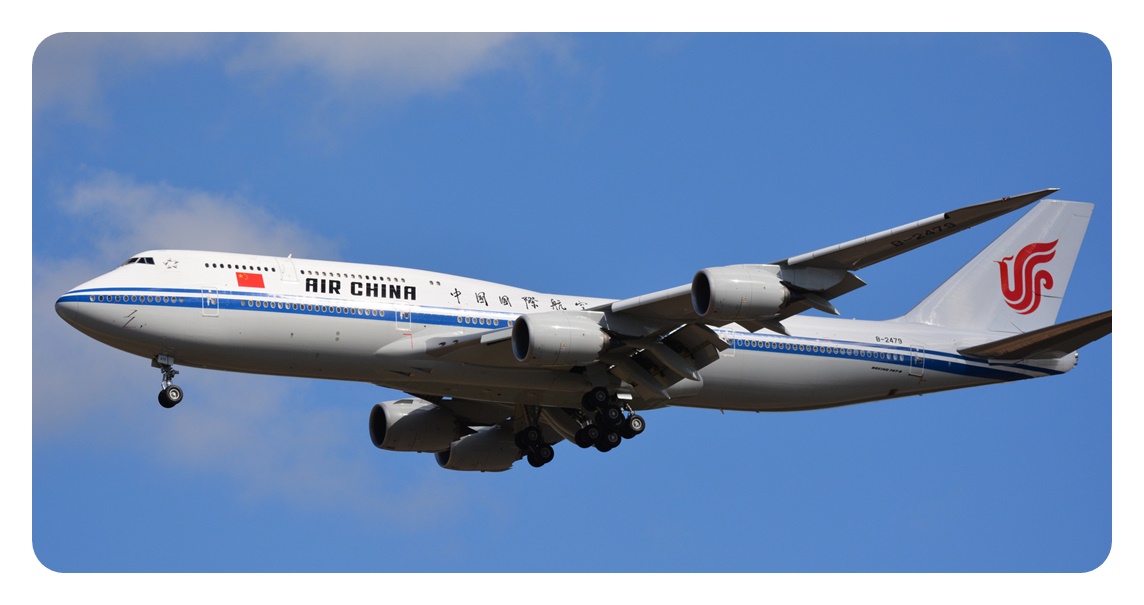 에어차이나 AIR CHINA B747-8I이 비행하는 모습을 찍은 사진