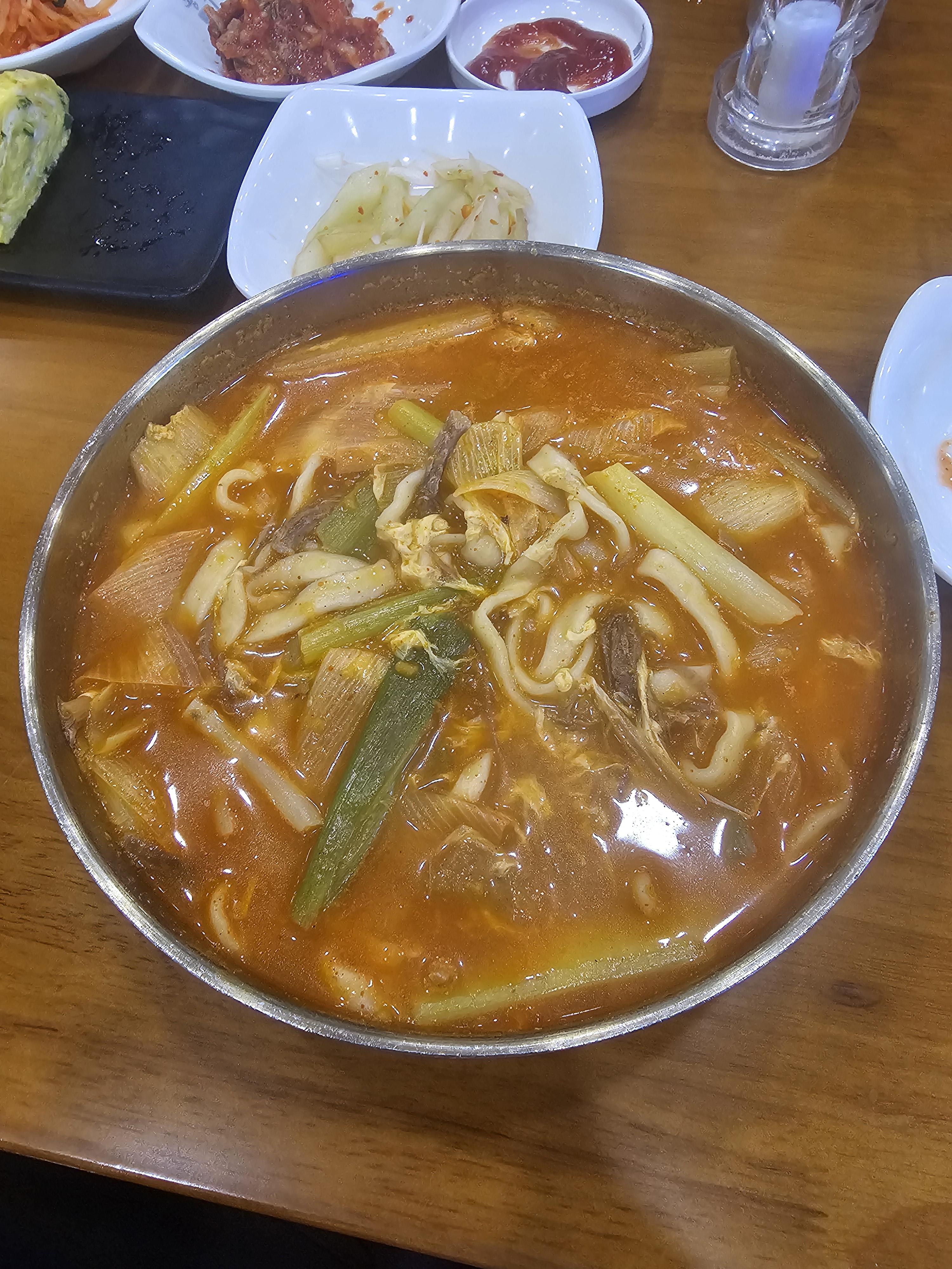 홍익육개장 육개장칼국수